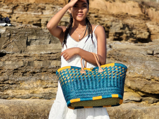 Paniers en paille assortis colorés