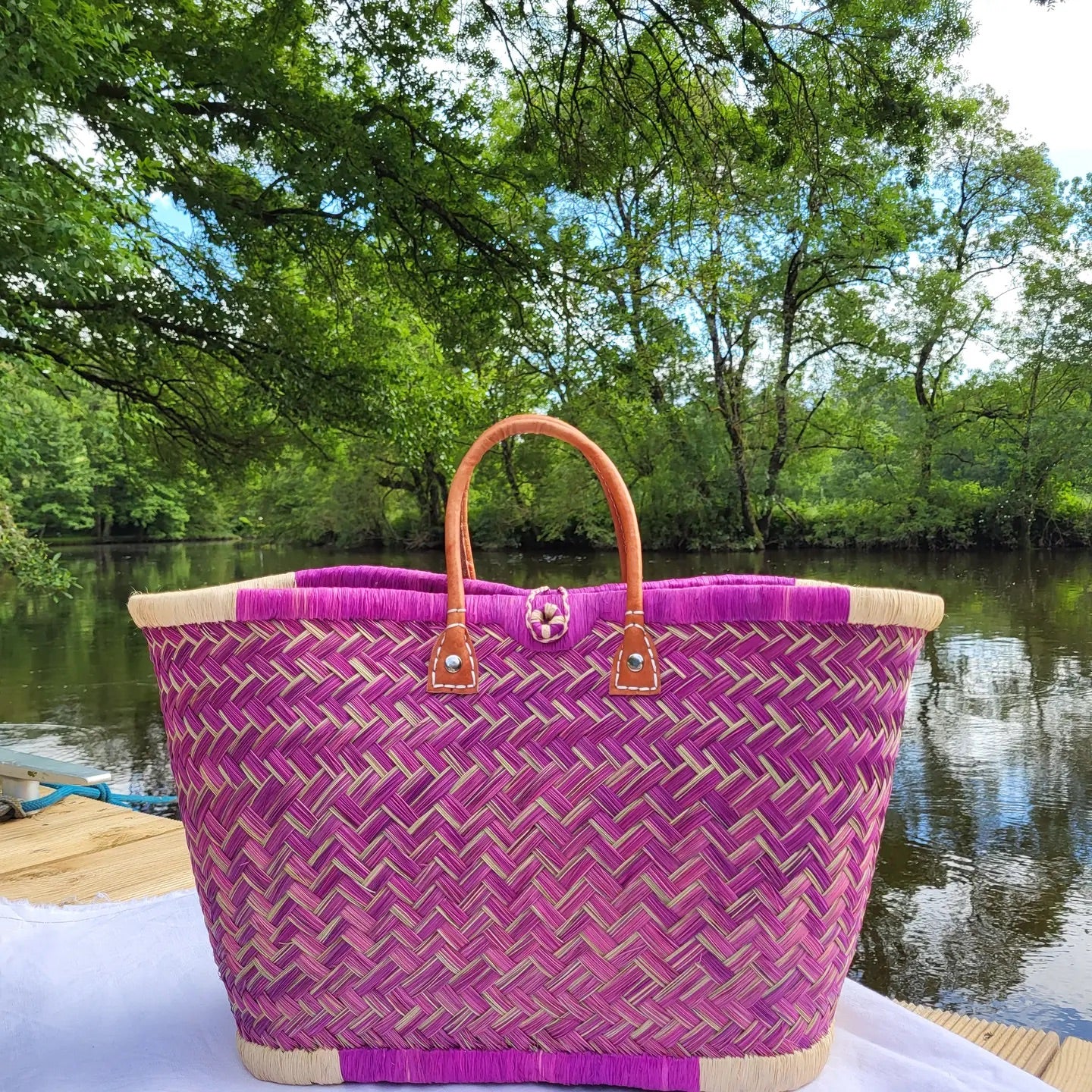 Paniers colorés en fibres naturelles