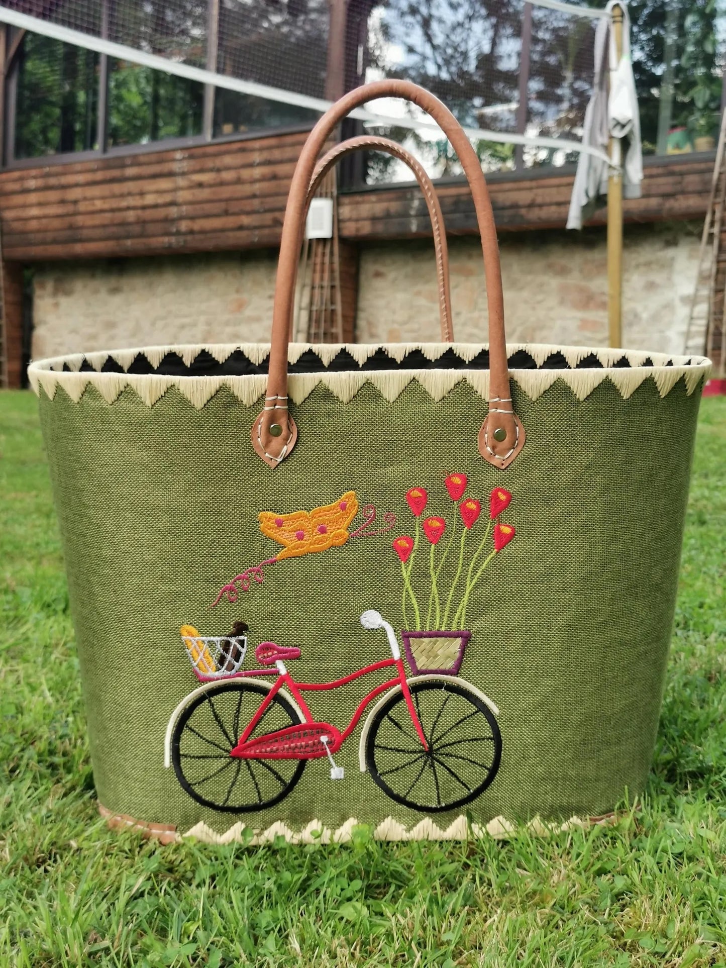 Panier tournée fleurie